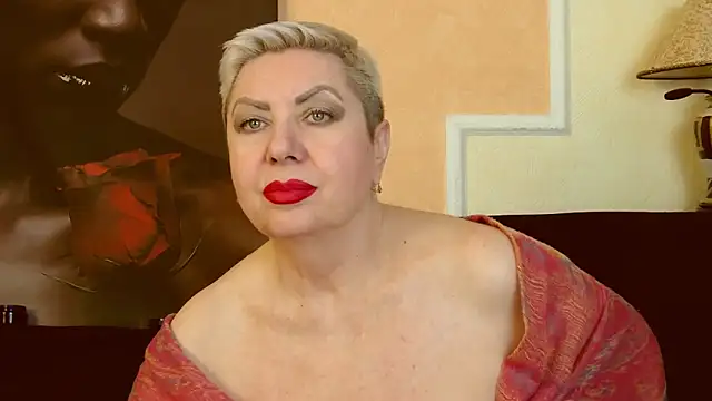 Snapshot of LadyPosh chatting on February 19, 9:36 pm LadyPosh online show from February 19, 9:36 pm