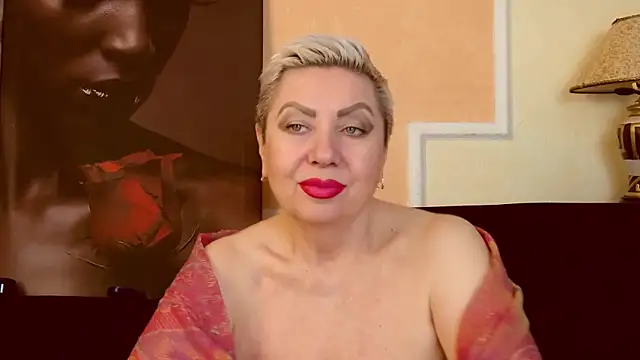 Snapshot of LadyPosh chatting on September 24, 8:59 pm LadyPosh online show from September 24, 8:59 pm