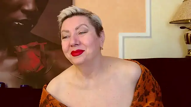 LadyPosh online show from November 27, 8:31 pm