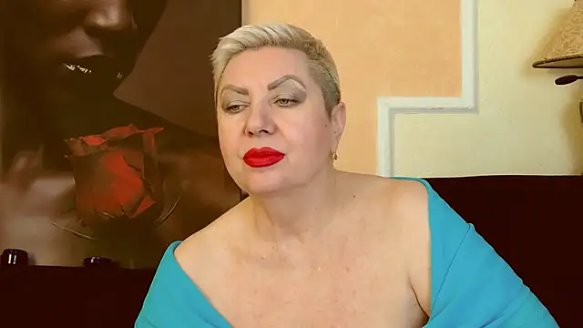 Snapshot of LadyPosh chatting on February 19, 1:18 am LadyPosh online show from February 19, 1:18 am