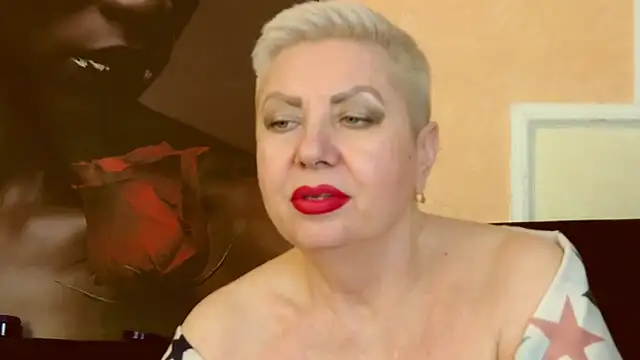 Snapshot of LadyPosh chatting on February 7, 2:50 am LadyPosh online show from February 7, 2:50 am