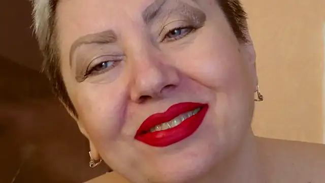 LadyPosh online show from November 18, 11:15 pm