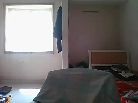 hrnybh2002 online show from April 19, 8:37 am