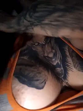 vamporasuccubus19777 online show from February 10, 11:59 pm