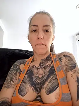 vamporasuccubus19777 online show from January 18, 5:16 pm