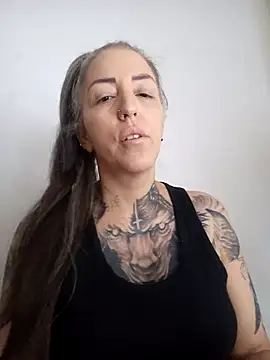 Snapshot of vamporasuccubus19777 chatting on February 10, 8:00 pm vamporasuccubus19777 online show from February 10, 8:00 pm