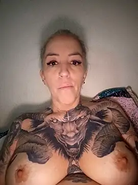 vamporasuccubus19777 online show from April 30, 10:03 pm