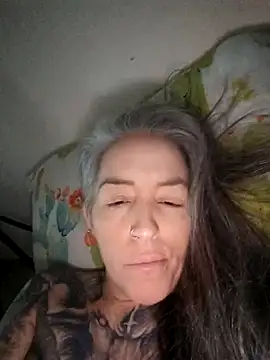 vamporasuccubus19777 online show from March 18, 2:15 am