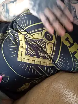 Snapshot of vamporasuccubus19777 chatting on November 16, 9:19 pm vamporasuccubus19777 online show from November 16, 9:19 pm