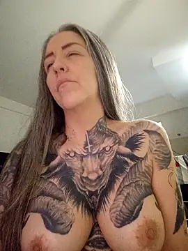 Snapshot of vamporasuccubus19777 chatting on February 14, 11:31 pm vamporasuccubus19777 online show from February 14, 11:31 pm