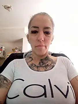 vamporasuccubus19777 online show from January 10, 3:40 pm