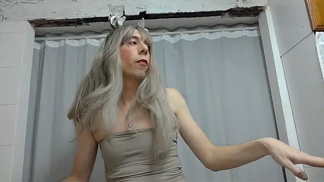 GetHornyHorny online show from December 19, 1:13 pm