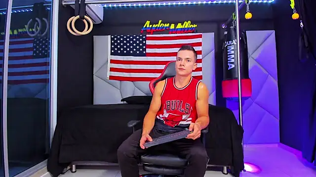 Snapshot of Aydenmiller96 chatting on February 4, 3:00 am Aydenmiller96 online show from February 4, 3:00 am