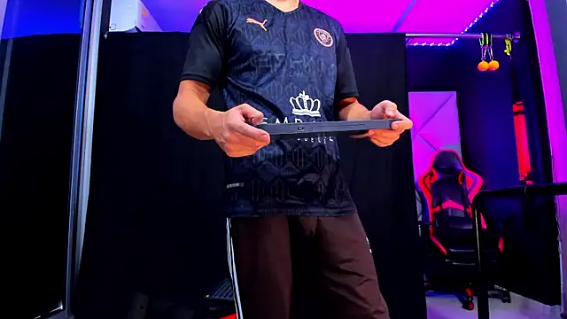 Snapshot of Aydenmiller96 chatting on October 27, 7:15 pm Aydenmiller96 online show from October 27, 7:15 pm