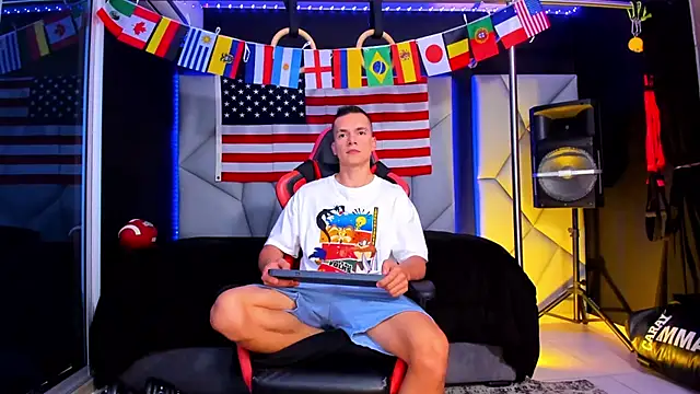 Snapshot of Aydenmiller96 chatting on July 11, 1:00 pm Aydenmiller96 online show from July 11, 1:00 pm