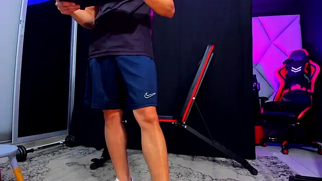 Snapshot of Aydenmiller96 chatting on October 29, 12:20 am Aydenmiller96 online show from October 29, 12:20 am