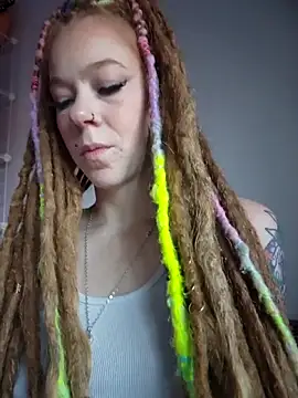 LucidLucy online show from November 20, 1:01 pm