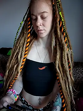 LucidLucy online show from October 26, 1:11 pm