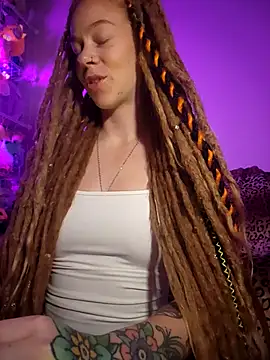 LucidLucy online show from November 5, 3:42 am