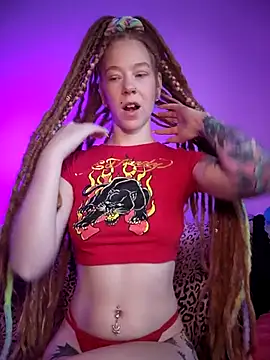 LucidLucy online show from February 6, 1:18 pm