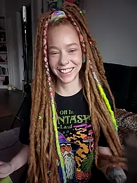 LucidLucy online show from March 26, 3:32 pm