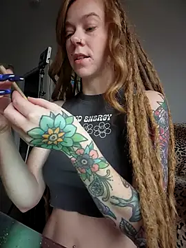 LucidLucy online show from November 15, 2:32 pm