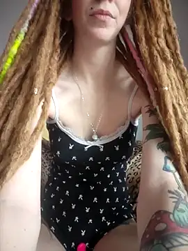 LucidLucy online show from November 26, 4:07 pm