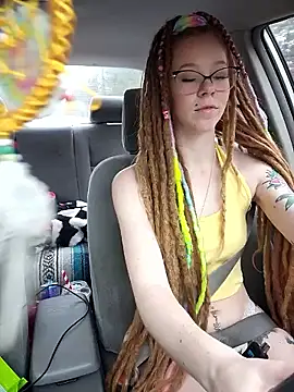 LucidLucy online show from April 15, 7:58 pm