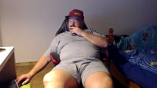 fraboys online show from February 25, 1:44 pm