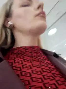 Dirtyfeelin online show from February 8, 7:00 pm