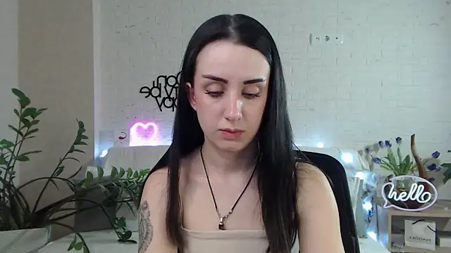 Snapshot of FranceskoJones chatting on February 19, 3:50 am FranceskoJones online show from February 19, 3:50 am
