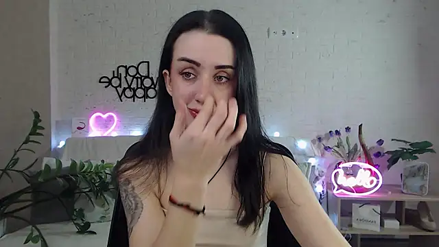 Snapshot of FranceskoJones chatting on February 18, 8:58 pm FranceskoJones online show from February 18, 8:58 pm