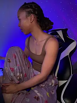 thebrattygoddess online show from March 1, 1:51 pm