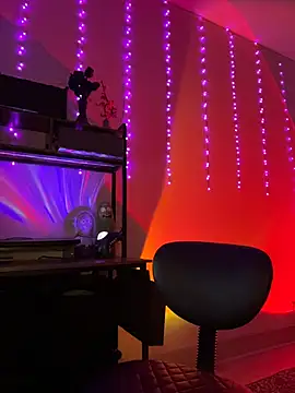 thebrattygoddess online show from November 13, 12:31 pm