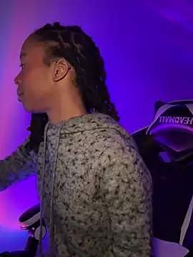 thebrattygoddess online show from March 8, 5:38 am