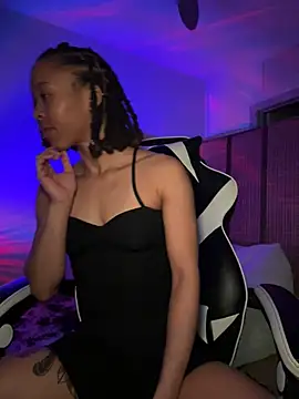 thebrattygoddess online show from February 16, 8:33 pm