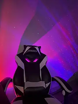 thebrattygoddess online show from March 6, 10:15 pm