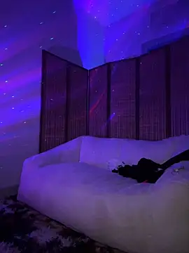 thebrattygoddess online show from January 27, 11:00 am