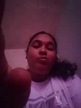 Indianbloom- online show from April 5, 8:10 am