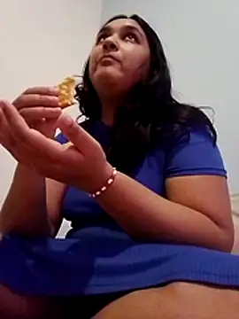 Indianbloom- online show from November 24, 1:33 pm