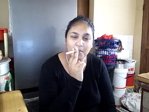 Indianbloom- online show from September 13, 9:20 am