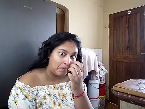 Indianbloom- online show from September 14, 9:09 am