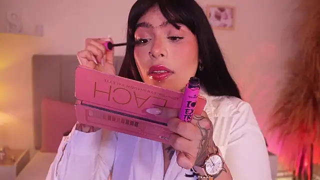 curvyliciousss online show from September 16, 4:19 pm