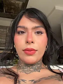 curvyliciousss online show from November 19, 1:22 pm