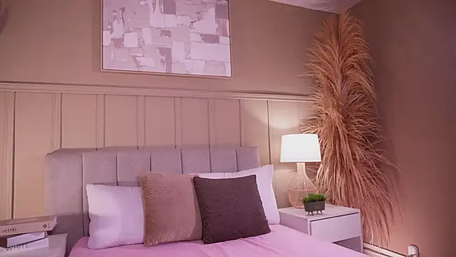 curvyliciousss online show from March 29, 7:26 pm