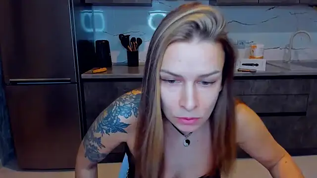 Snapshot of AlexiaDarren chatting on February 7, 3:52 pm AlexiaDarren online show from February 7, 3:52 pm