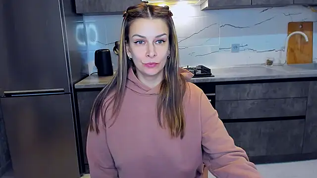Snapshot of AlexiaDarren chatting on February 24, 11:41 pm AlexiaDarren online show from February 24, 11:41 pm