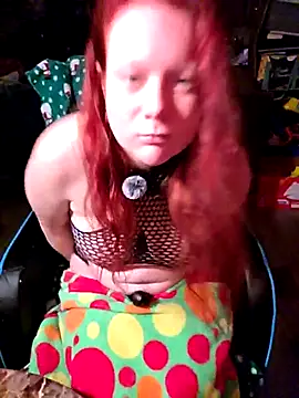 Snapshot of LilTokez chatting on February 28, 11:43 am LilTokez online show from February 28, 11:43 am