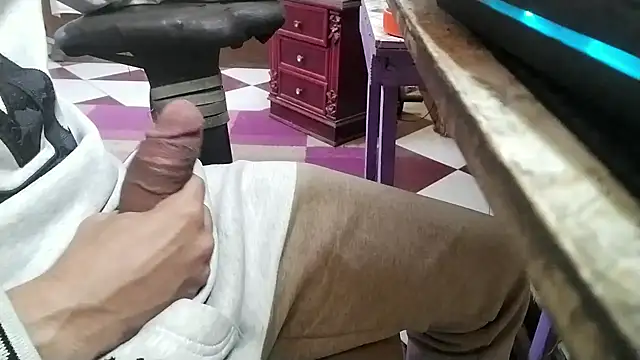 growing20yo online show from March 19, 12:21 am