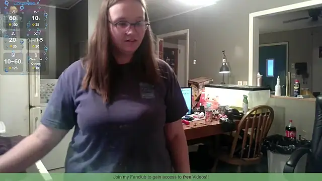 Snapshot of ZeTurtleMaster chatting on February 18, 11:41 pm ZeTurtleMaster online show from February 18, 11:41 pm